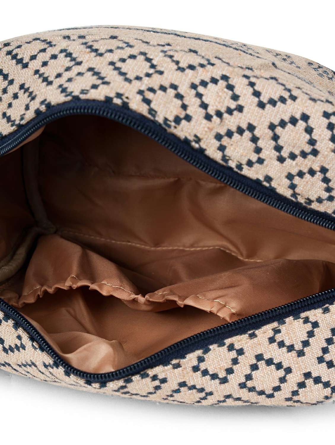 beige chevron cotton travel accessory bag - 22220105 -  Standard Image - 2