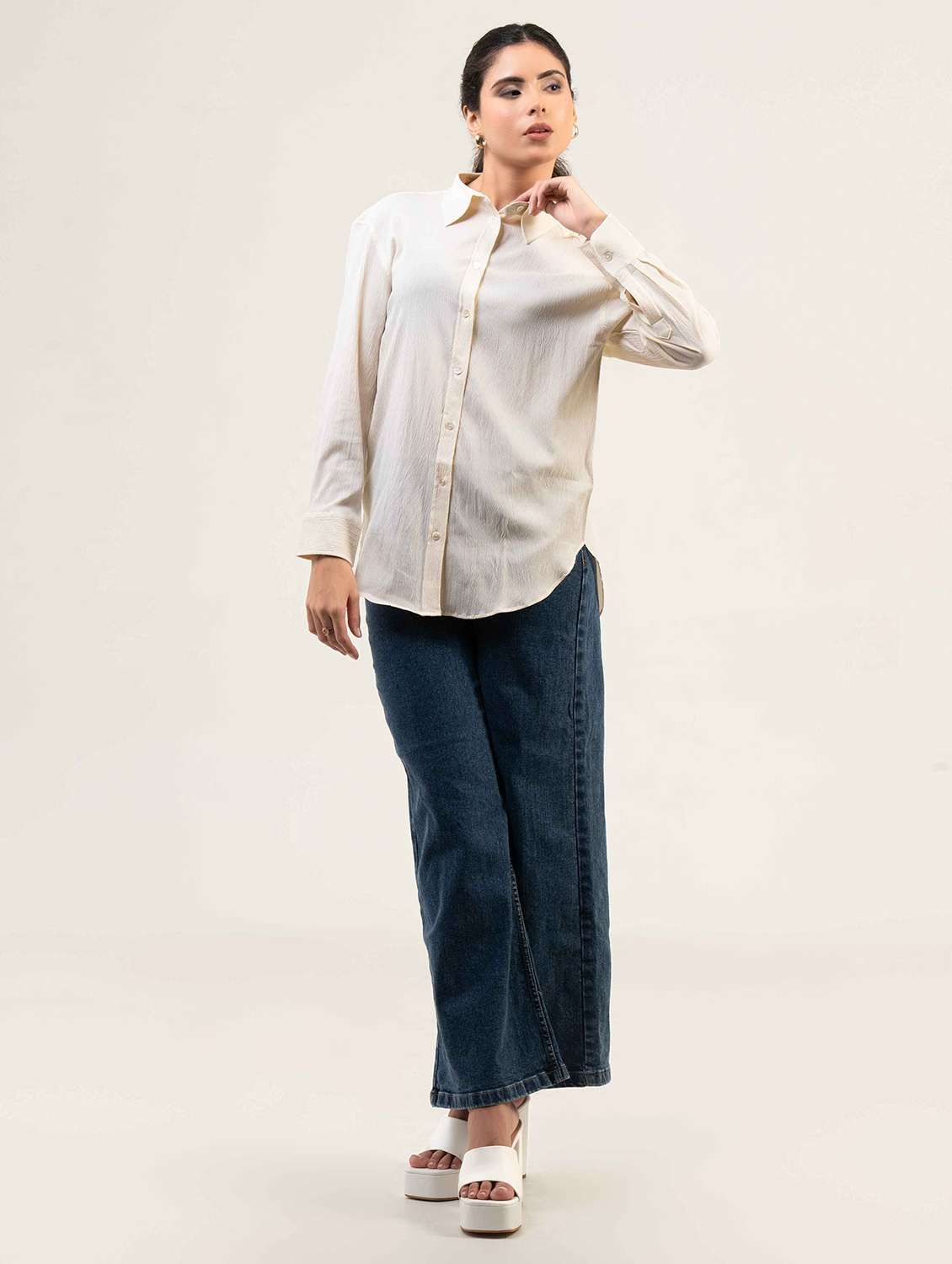 women solid collared long sleeve shirt