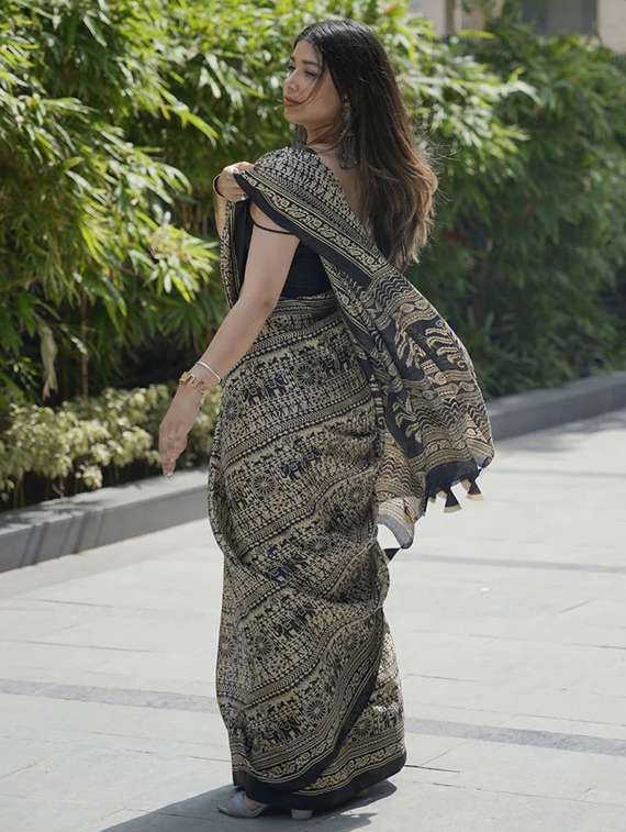 women printed casual wear saree with blouse - 22220387 -  Standard Image - 2