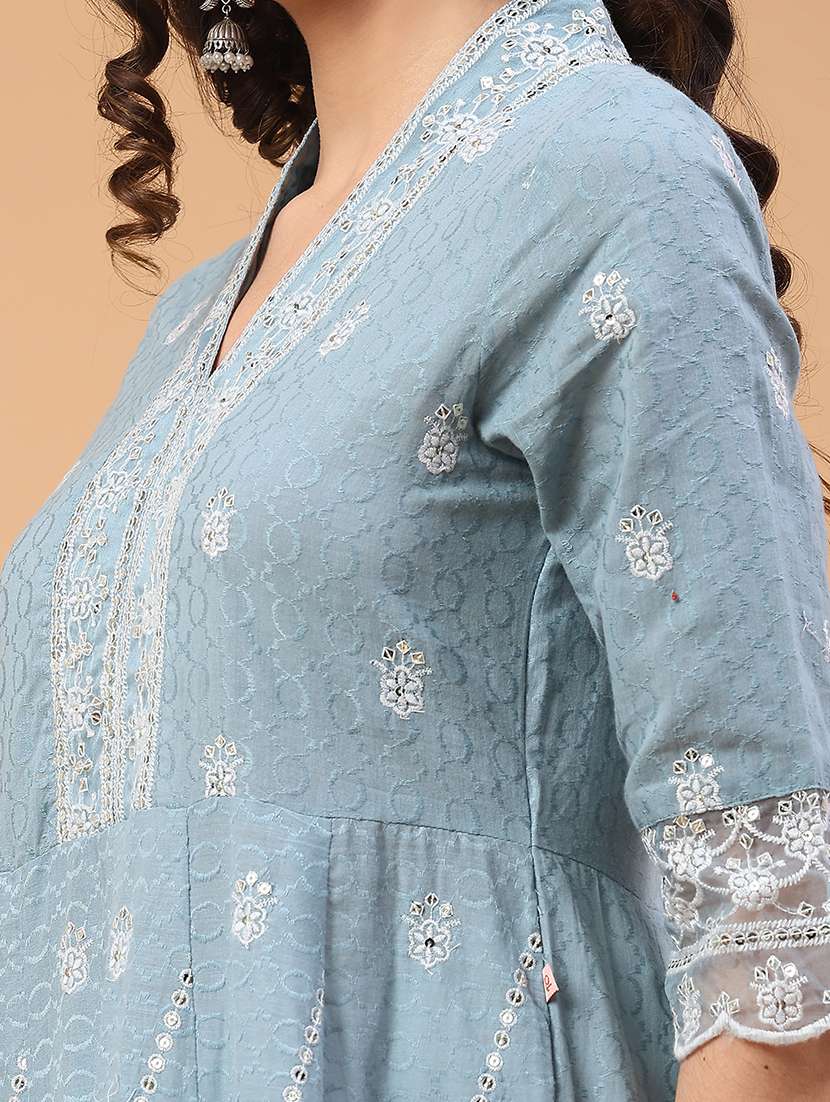women self design three quarter sleeve a-line kurta - 22223038 -  Standard Image - 2