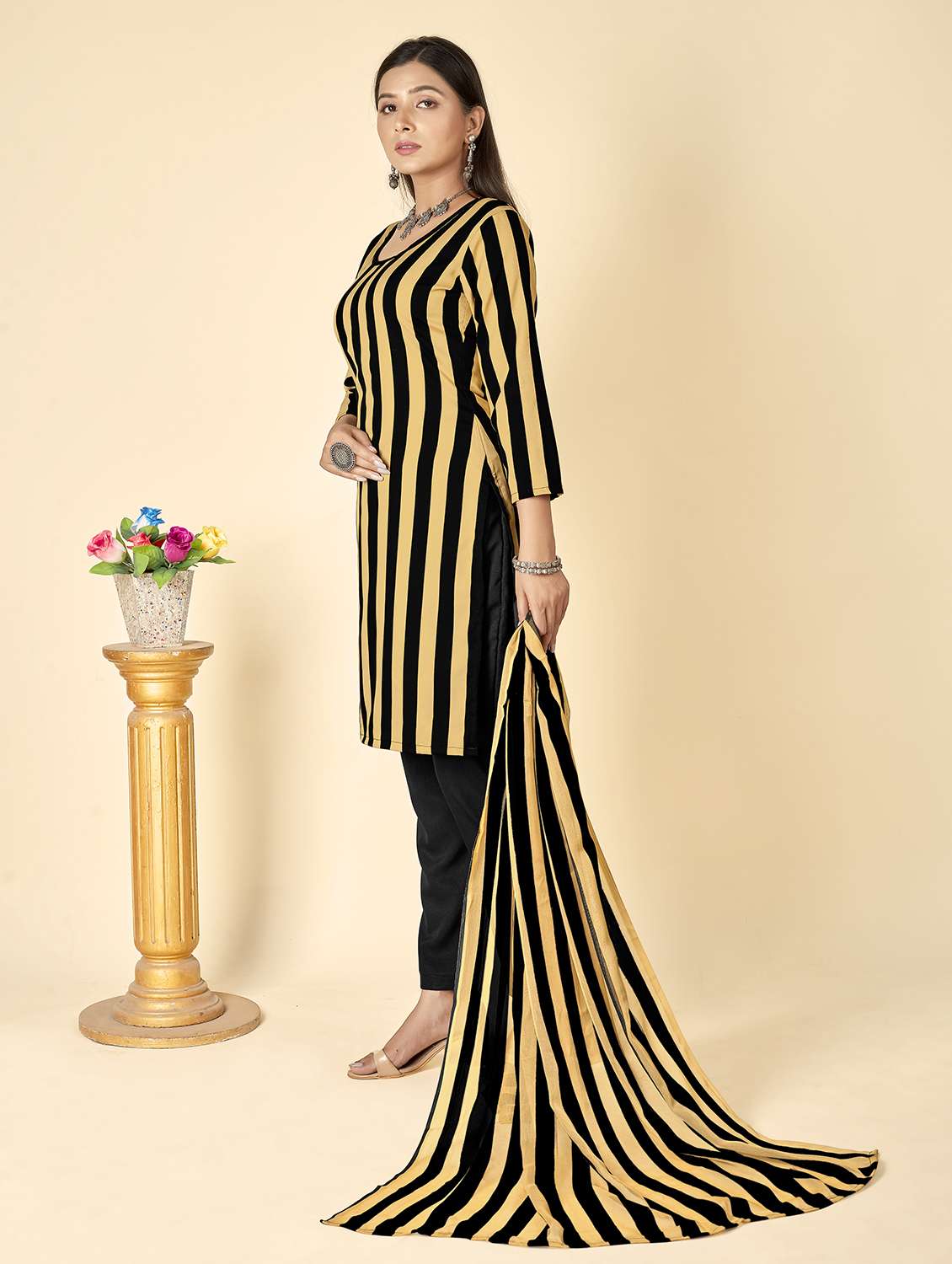women striped unstitched suit set - 22223513 -  Standard Image - 2