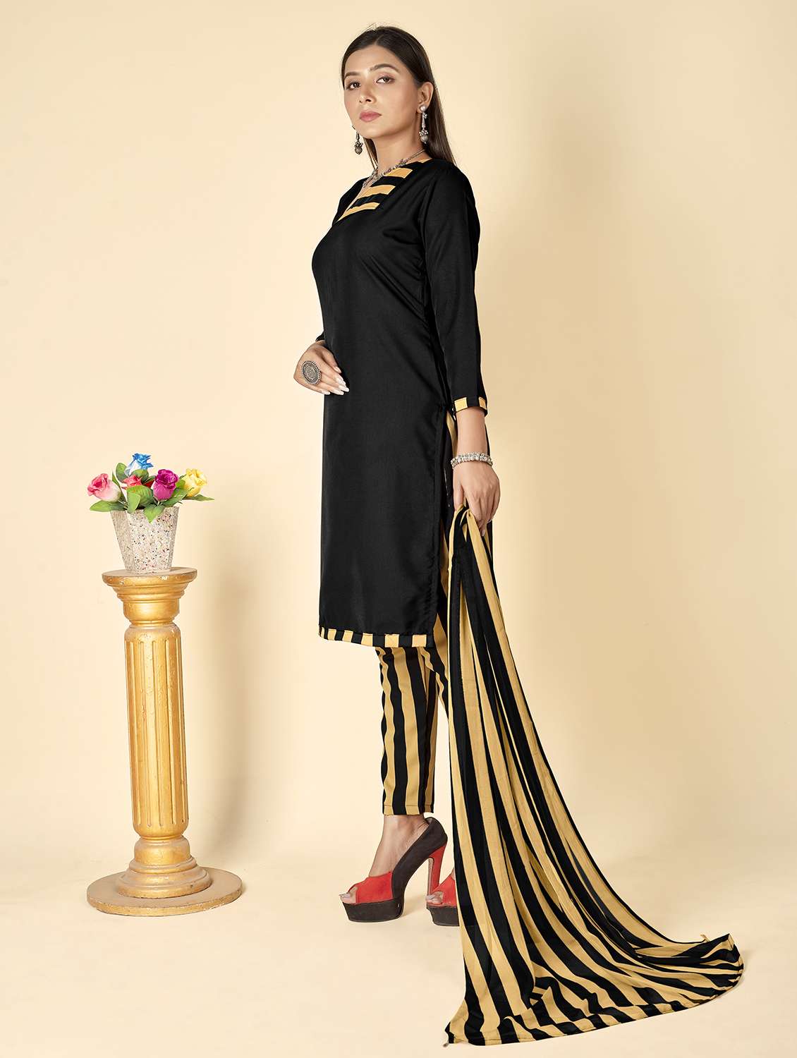 women solid unstitched suit set - 22223514 -  Standard Image - 2