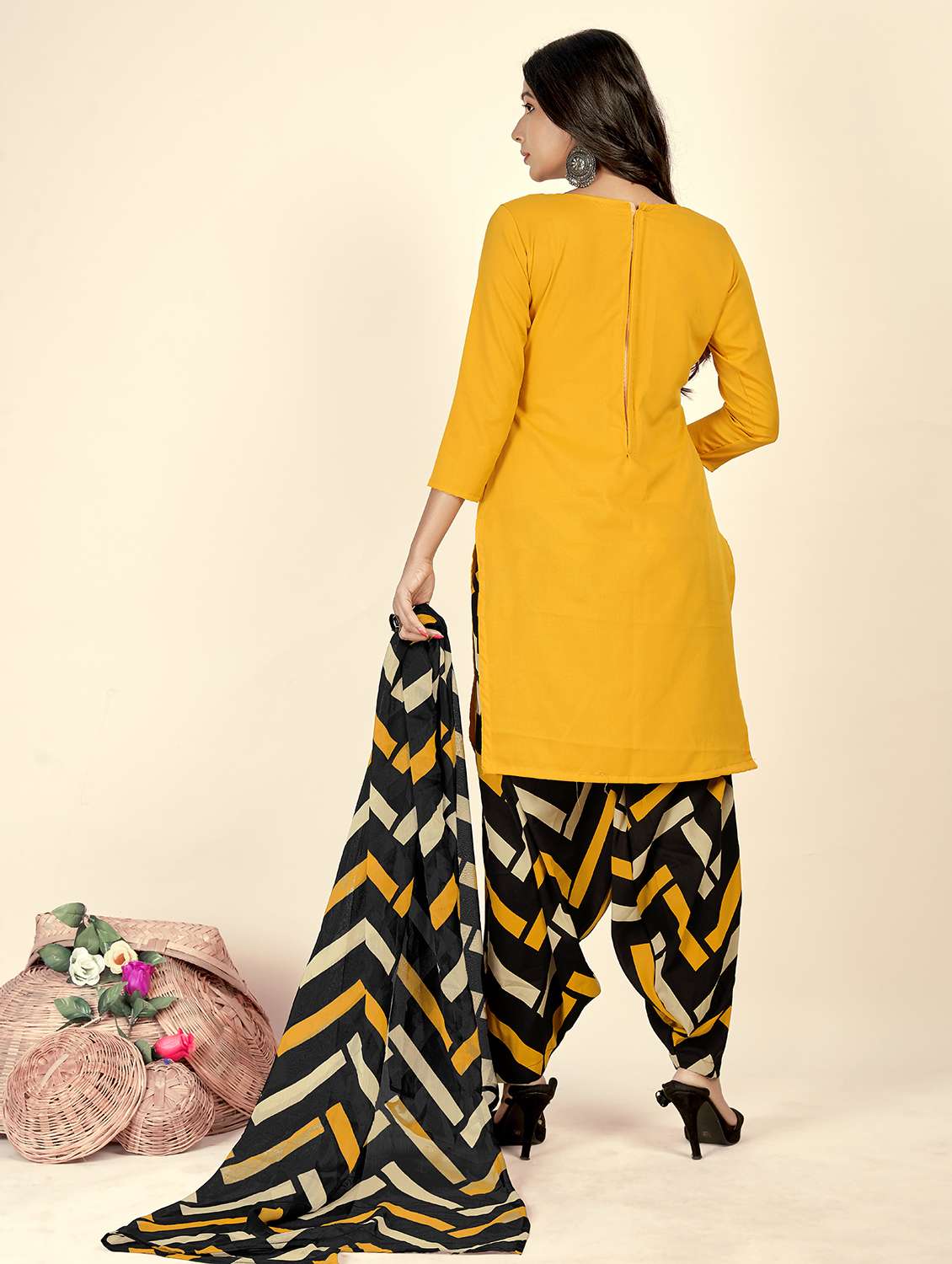 women solid unstitched salwar suit set - 22223515 -  Standard Image - 2