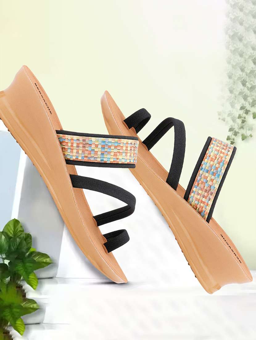 women solid slip on flat sandals