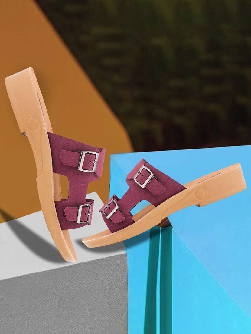 women solid slip on flip flop