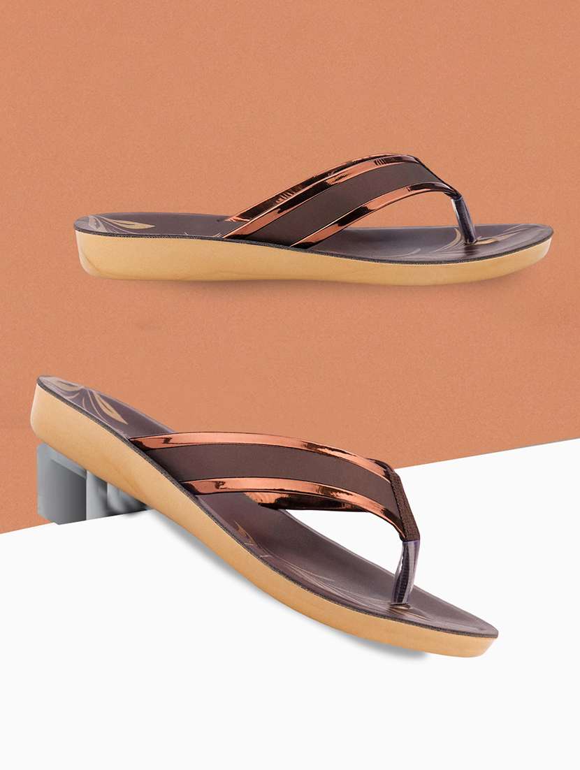 women solid slip on flip flop