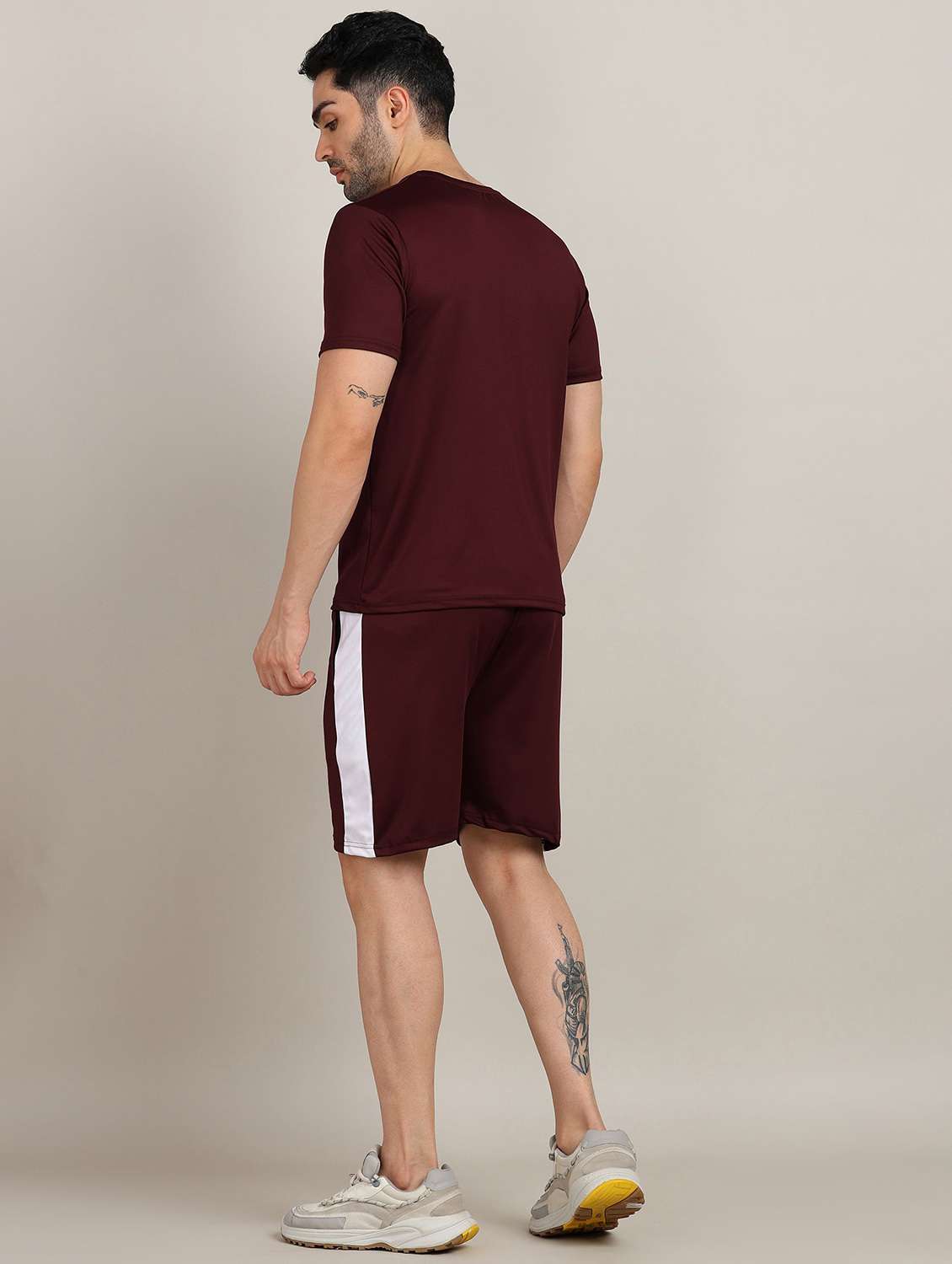 men color block shorts & t-shirt co-ord set - 22224355 -  Standard Image - 2