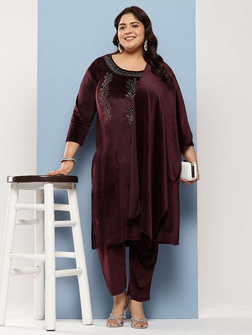 women plus size embellished three quarter sleeve kurta pant with dupatta set