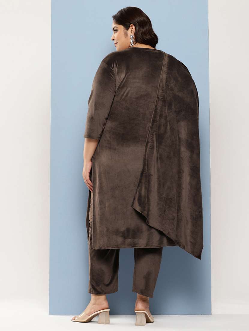 women plus size embellished three quarter sleeve kurta pant with dupatta set - 22224897 -  Standard Image - 2