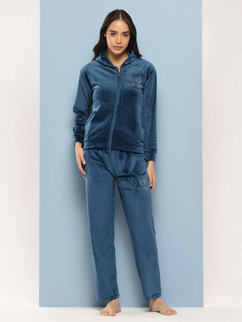women solid long sleeve hooded velvet co-ord set
