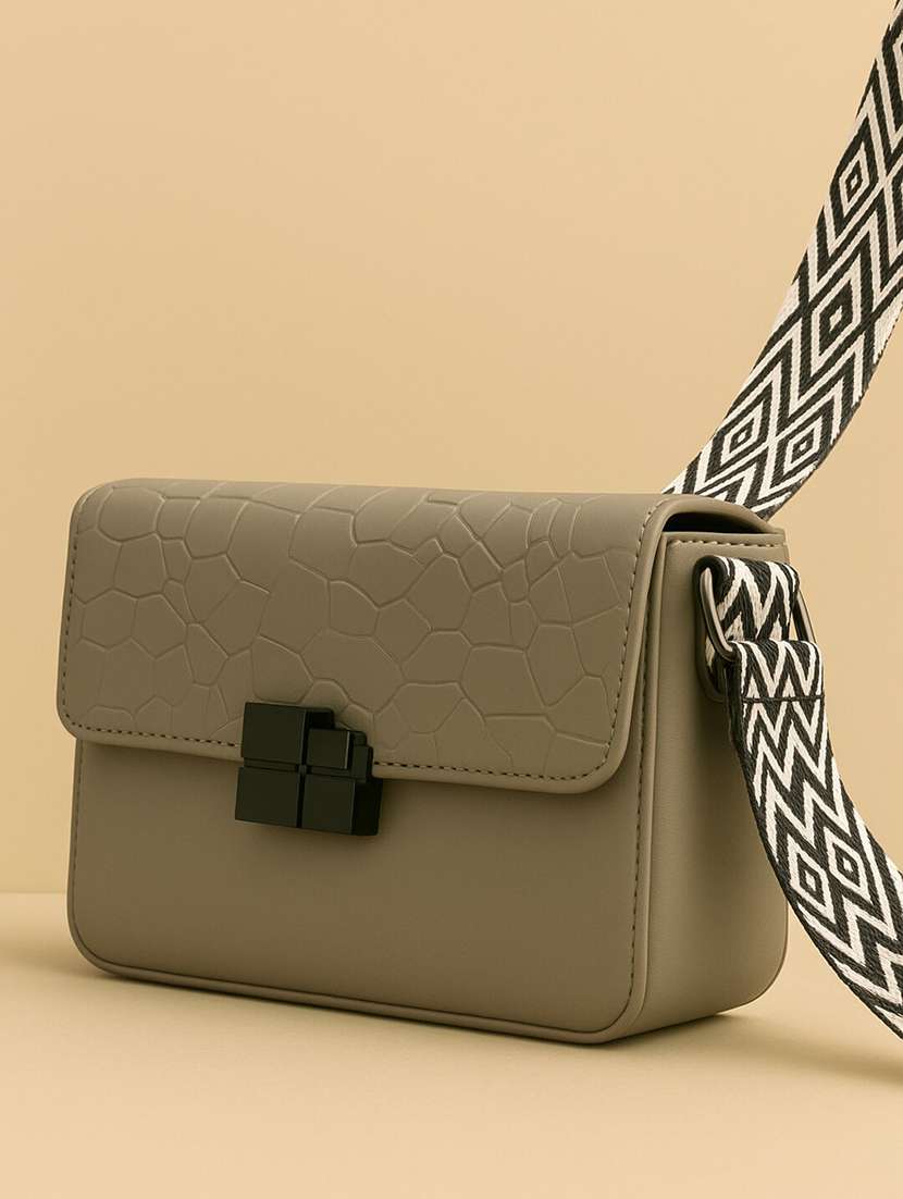 women solid pu sling bag - 22225262 -  Standard Image - 2