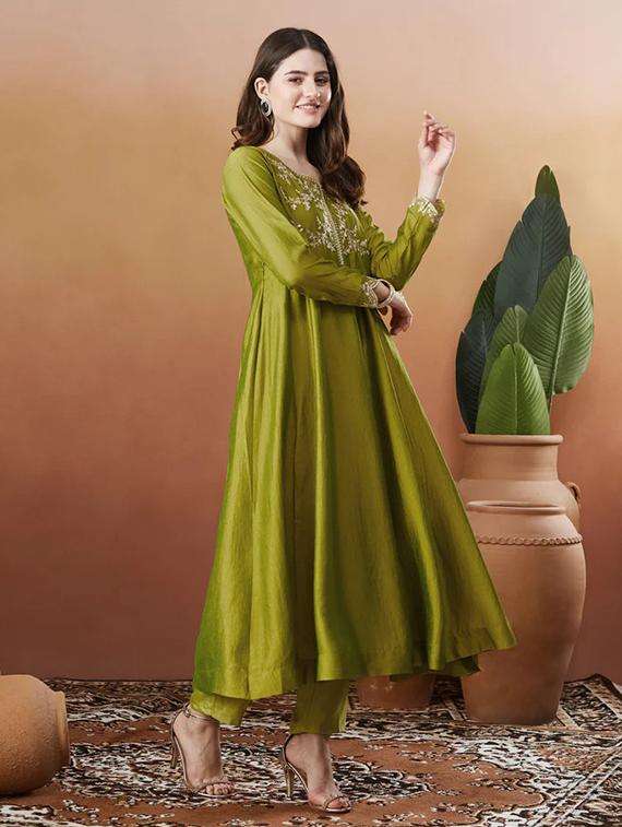 women solid with work long sleeve kurta pant with dupatta set - 22225273 -  Standard Image - 2