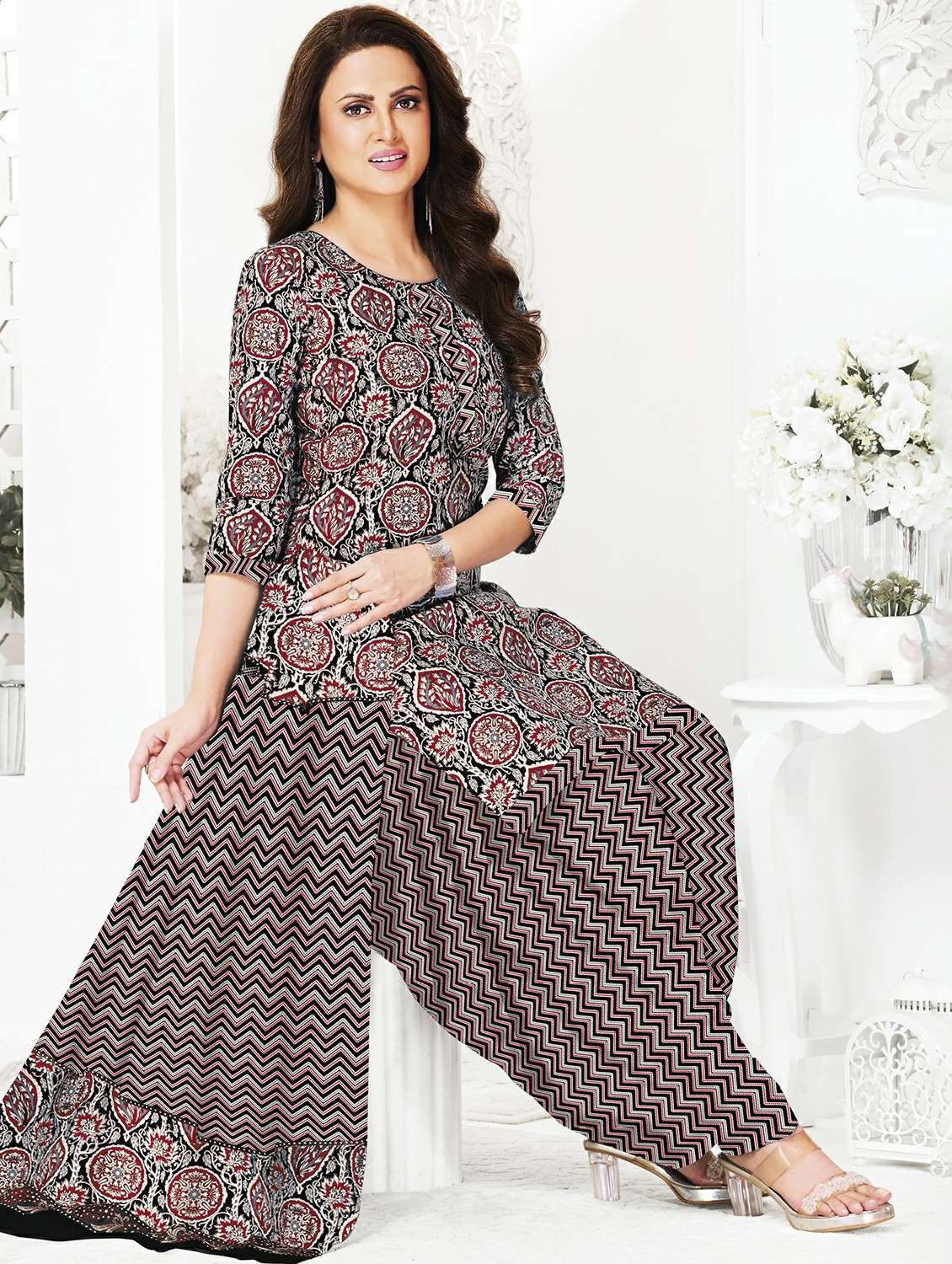 women printed unstitched salwar suit set - 22226376 -  Standard Image - 2