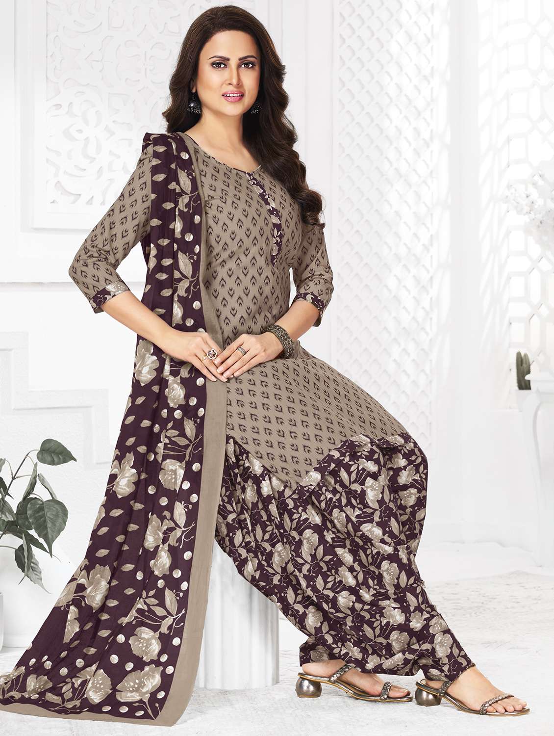 women printed unstitched salwar suit set - 22226384 -  Standard Image - 2