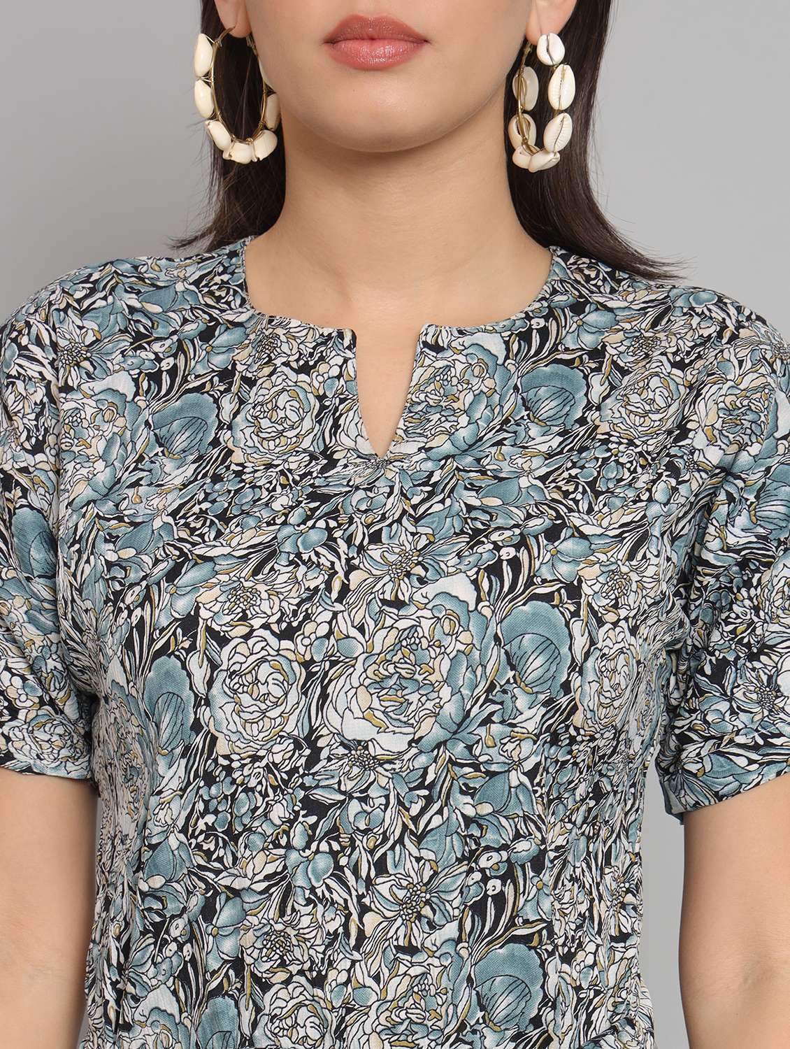 women printed short sleeve tiered dress - 22226858 -  Standard Image - 2