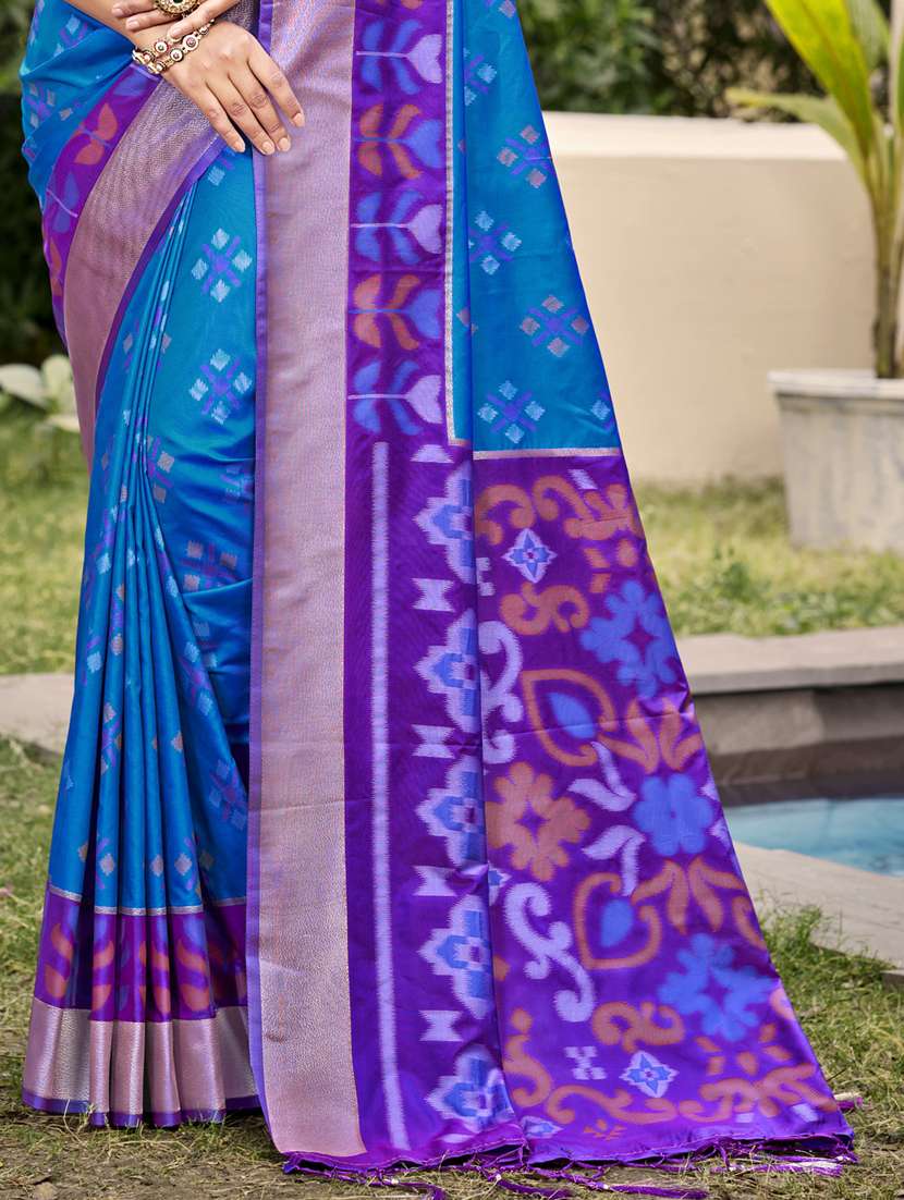 women self design pochampalli saree with blouse - 22226970 -  Standard Image - 2