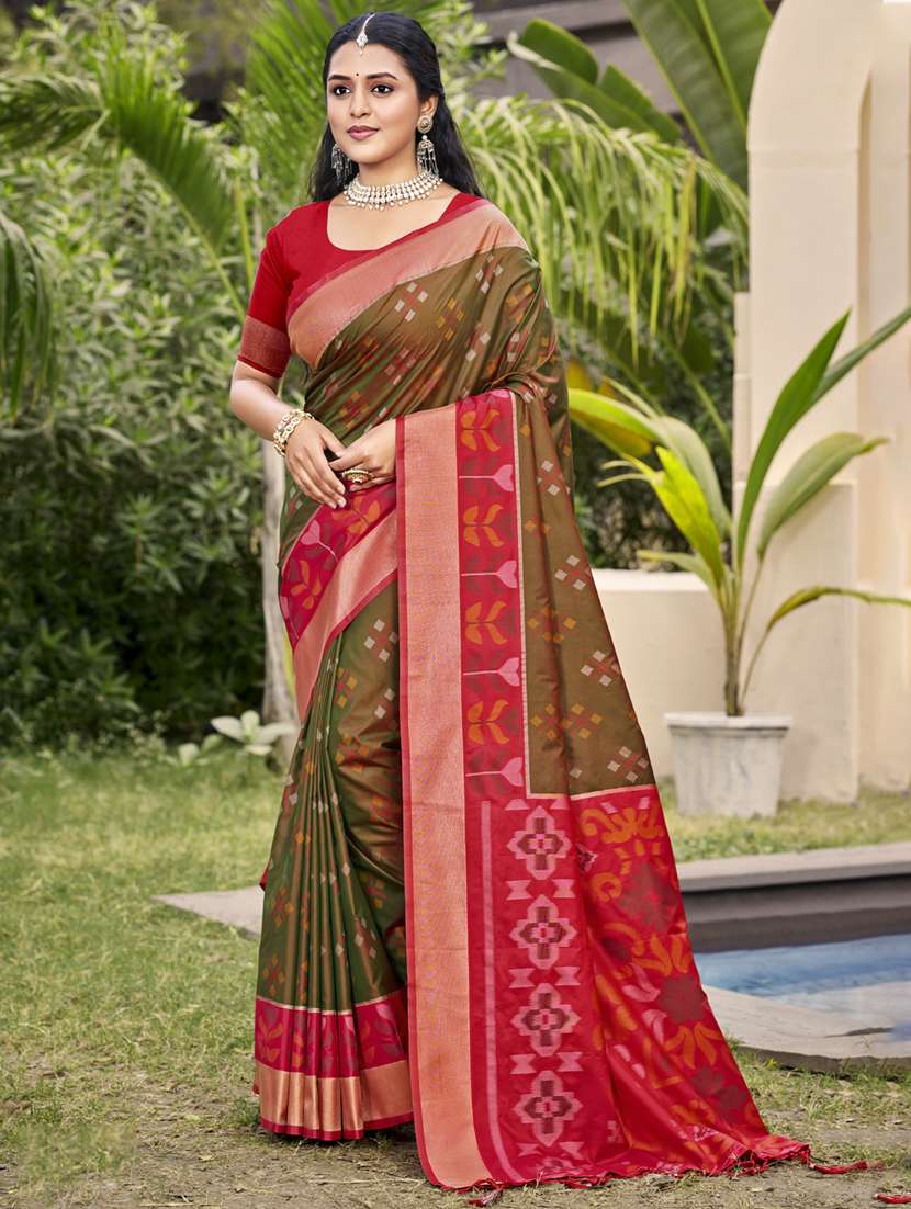 women self design pochampalli saree with blouse