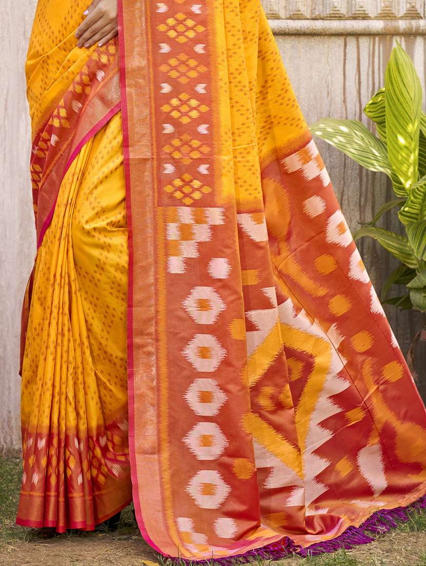 women self design pochampalli saree with blouse - 22226981 -  Standard Image - 2