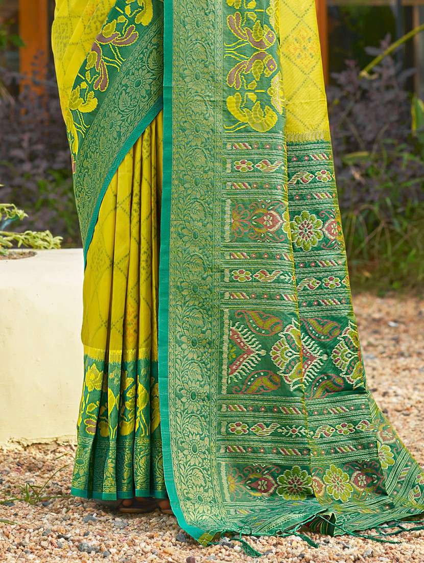 Women Self Design Pochampalli Saree With Blouse - 22226987 -  Standard Image - 2