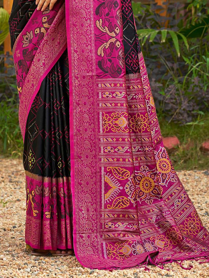 women self design pochampalli saree with blouse - 22226991 -  Standard Image - 2