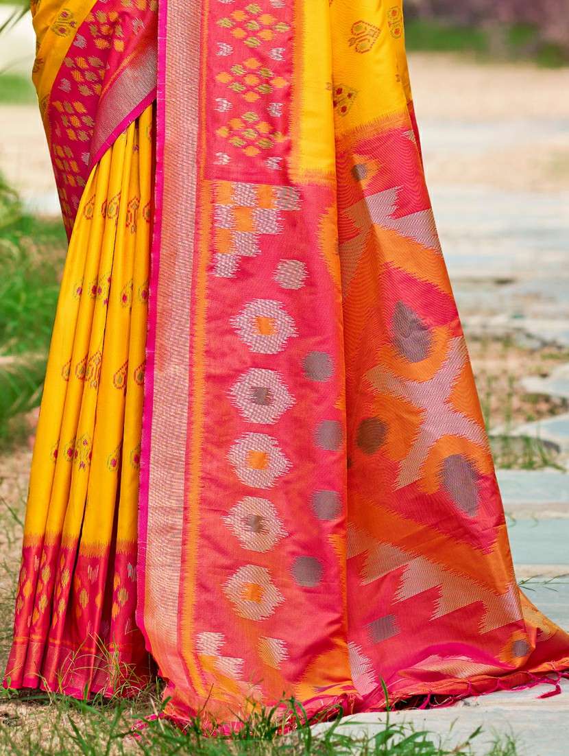 women self design pochampalli saree with blouse - 22227005 -  Standard Image - 2