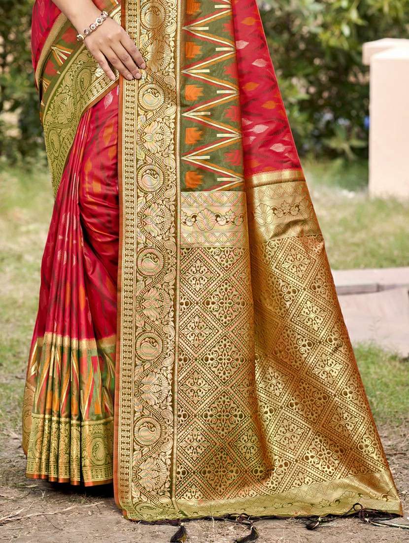 women self design pochampalli saree with blouse - 22227012 -  Standard Image - 2