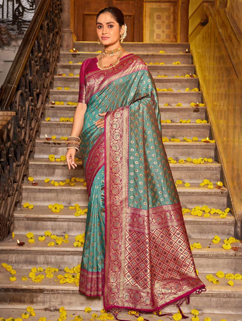 women self design kanjivaram saree with blouse