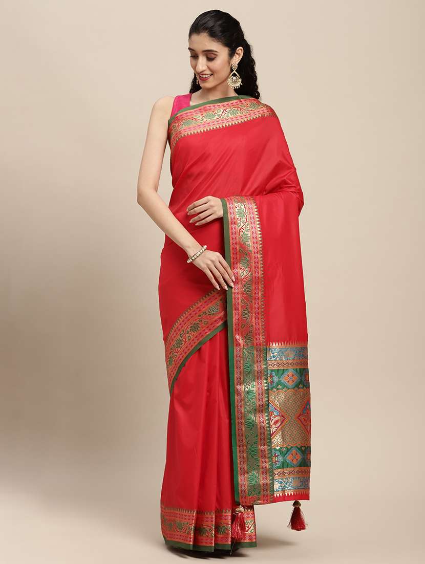 women solid with bordered saree with blouse