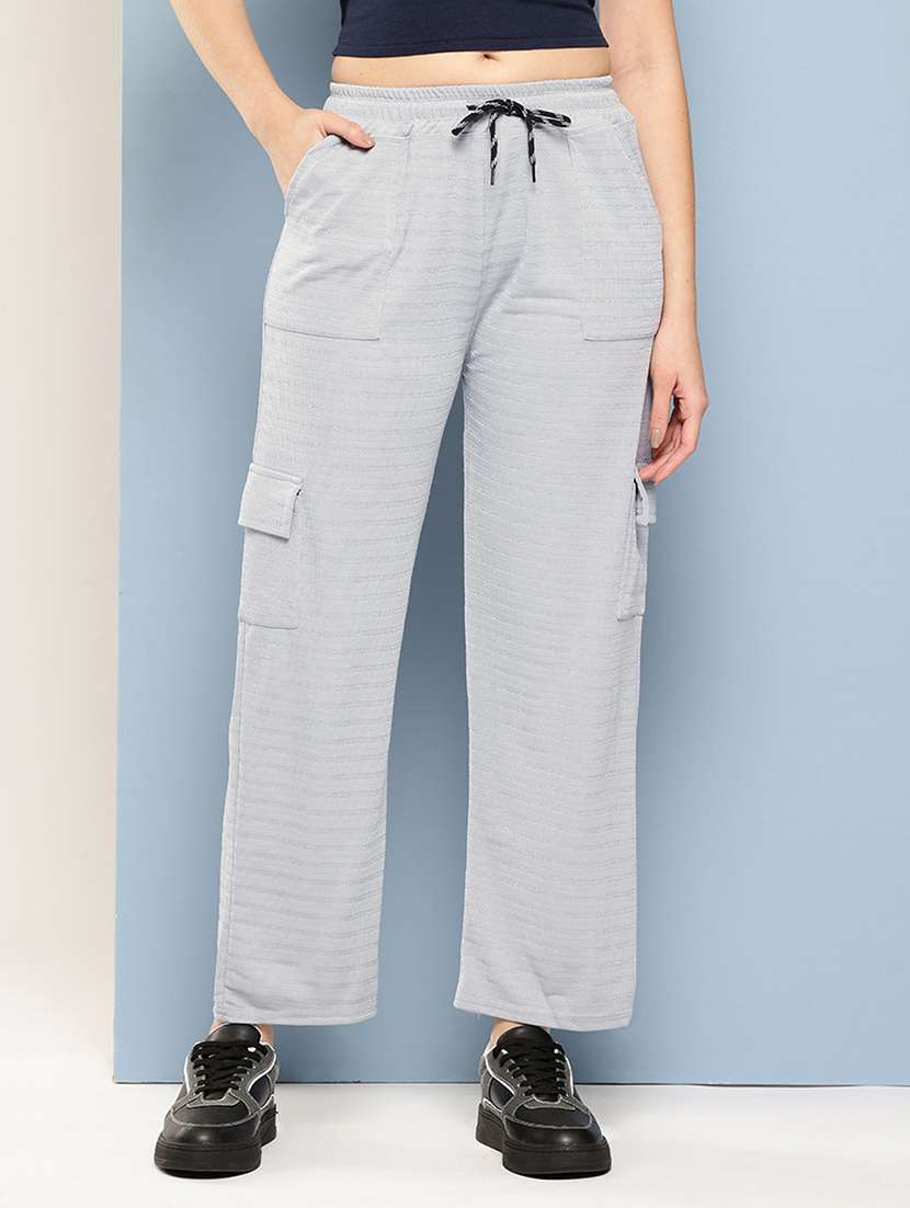 women solid mid rise relaxed fit cargo