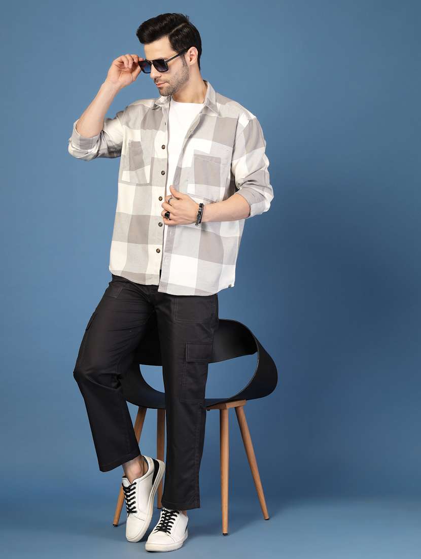 men solid mid rise regular fit cargo - 22227469 -  Standard Image - 2