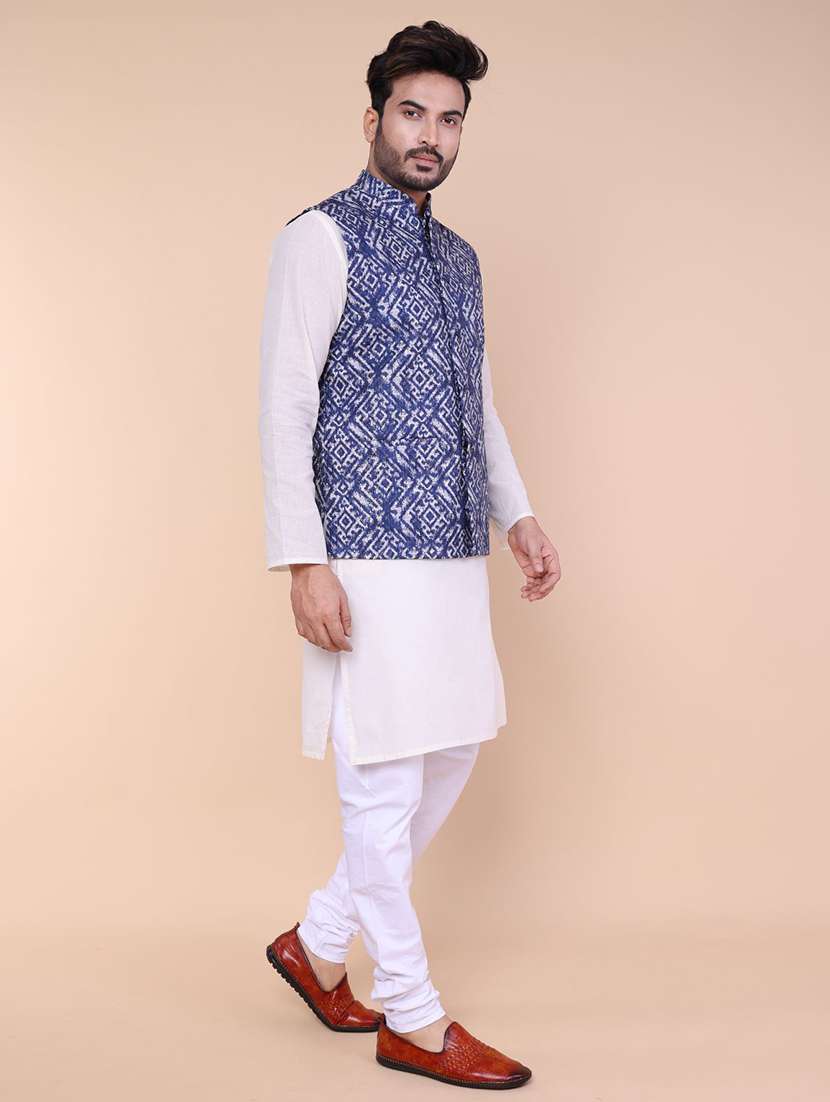 men solid mandarin neck kurta pyjama with jacket ethnic wear set - 22228003 -  Standard Image - 2