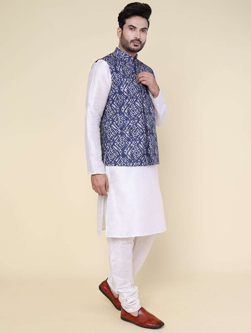 men solid mandarin neck kurta pyjama with jacket ethnic wear set - 22228077 -  Standard Image - 2