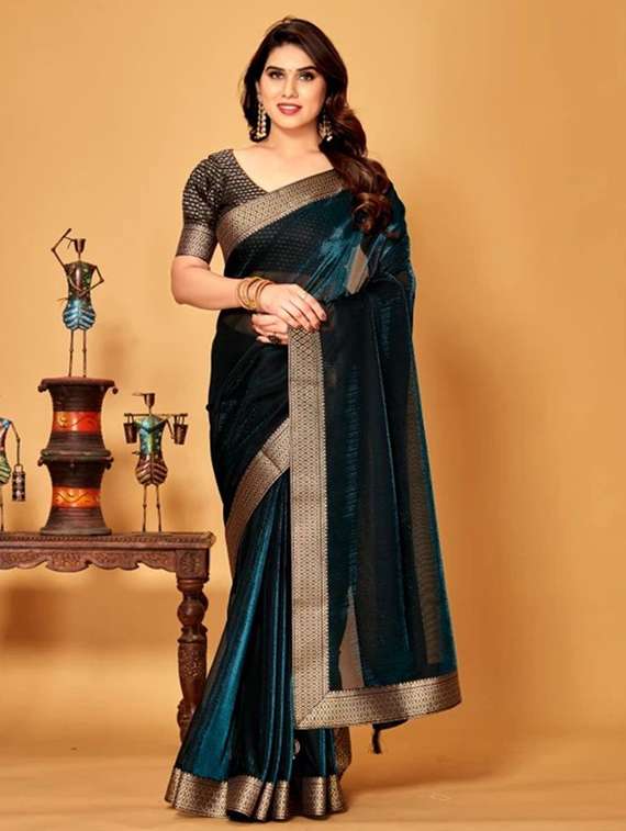 women solid with bordered saree with blouse