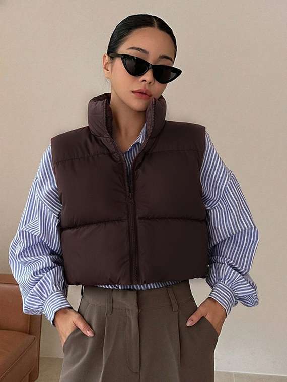 women solid sleeveless puffer jacket