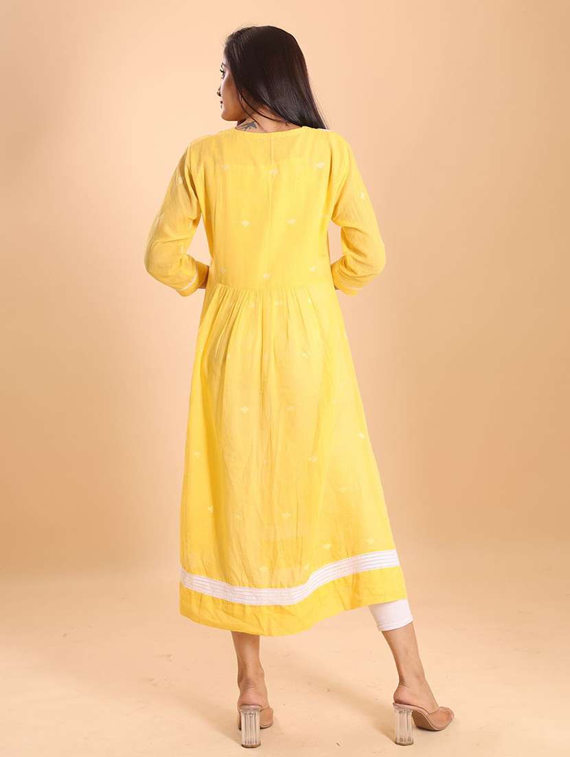 women self design three quarter sleeve a-line kurta - 22231257 -  Standard Image - 2