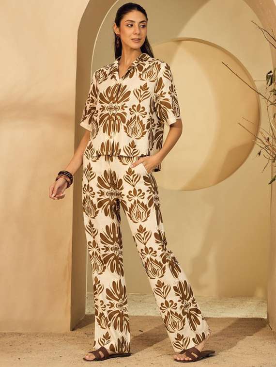 women printed shirt and trouser co-ord set - 22231461 -  Standard Image - 2