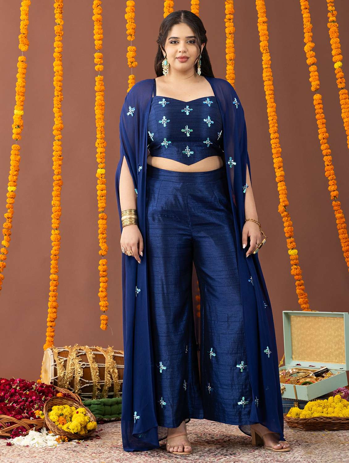 women plus size sweetheart neck fusion set