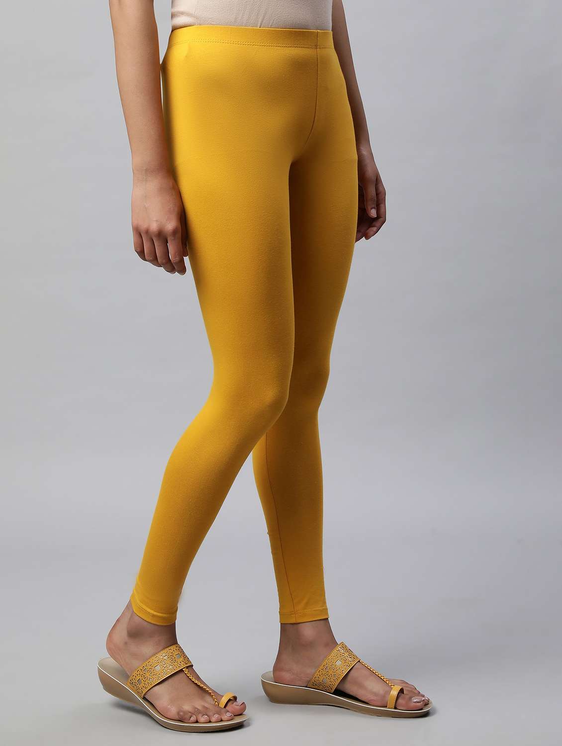 women solid mid rise legging - 22231955 -  Standard Image - 2