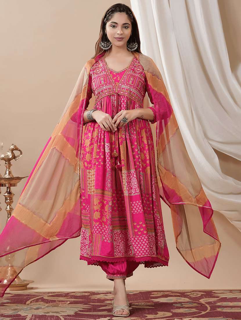 women printed three quarter sleeve kurta pant with dupatta set