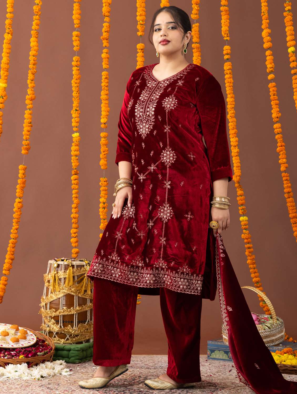 women plus size three quarter sleeve kurta pant with dupatta set - 22238782 -  Standard Image - 2