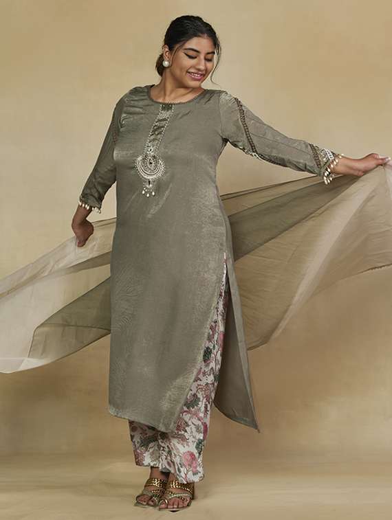 women plus size three quarter sleeve kurta pant with dupatta set - 22238802 -  Standard Image - 2