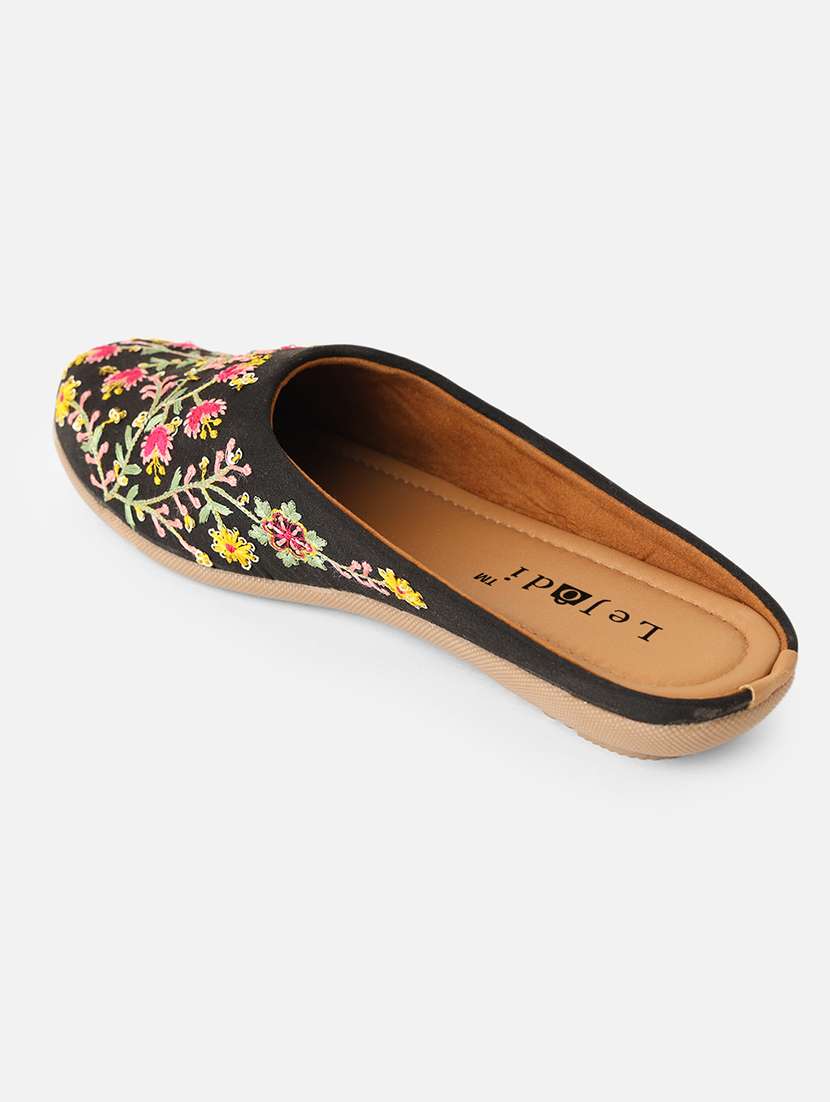 women embroidered slip on mojari - 22239317 -  Standard Image - 2