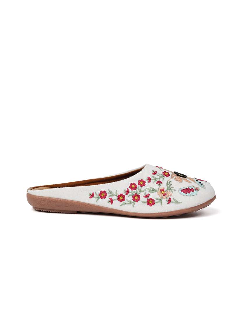 women embroidered slip on mojari - 22239321 -  Standard Image - 2