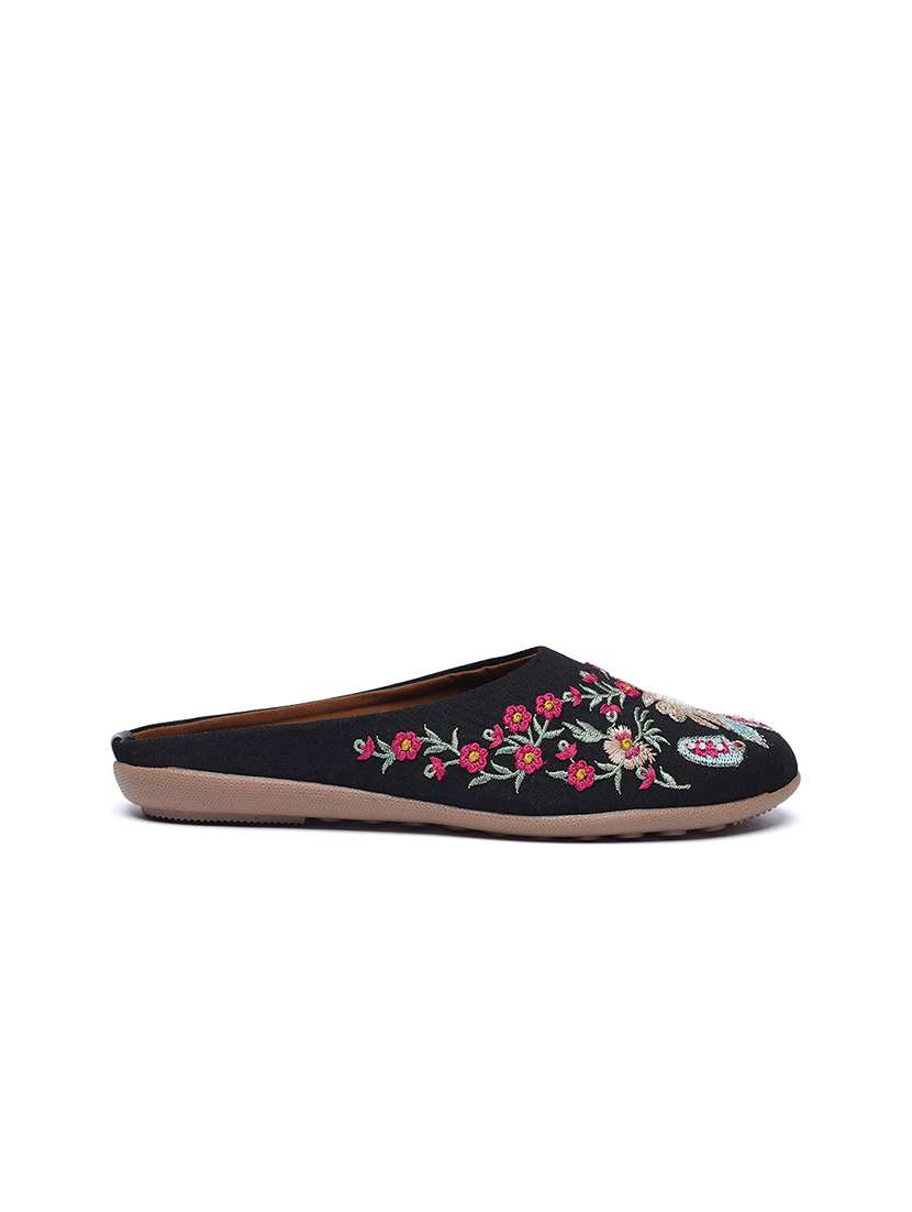 women embroidered slip on mojari - 22239322 -  Standard Image - 2