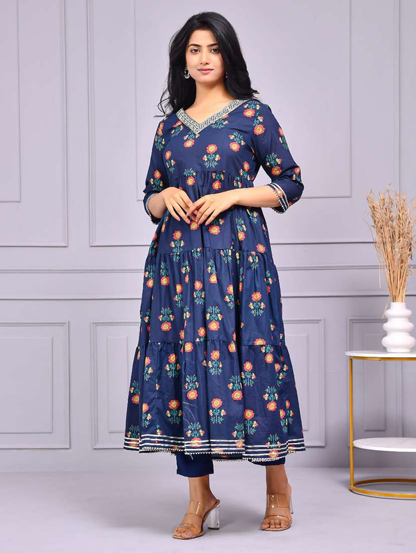 women floral three quarter sleeve flared kurta - 22239693 -  Standard Image - 2