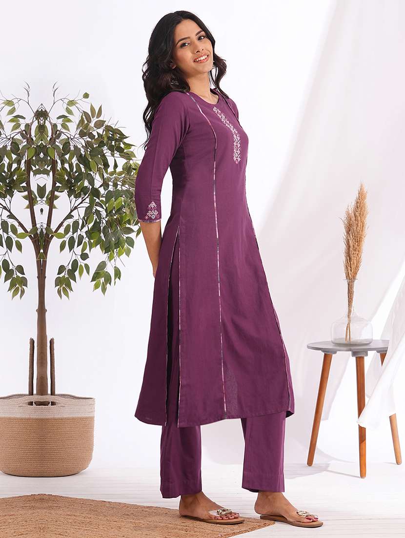 women solid with work three quarter sleeve straight kurta - 22240417 -  Standard Image - 2