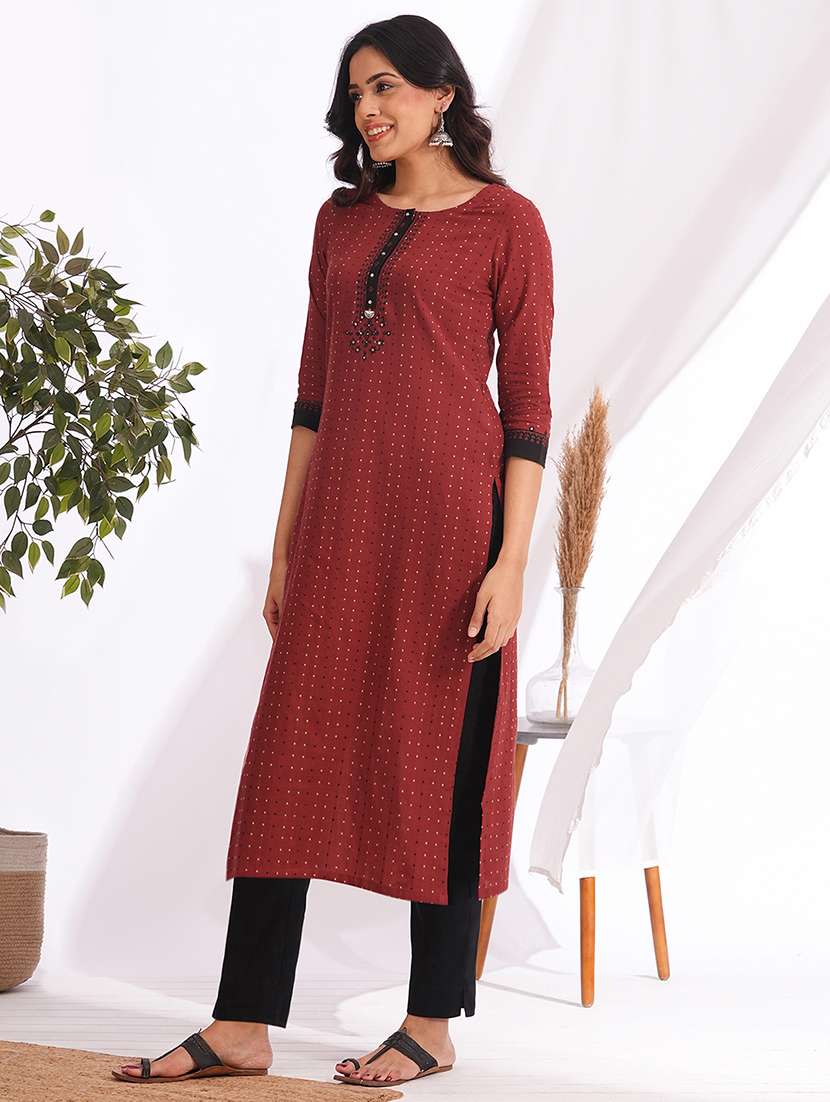 women self design three quarter sleeve straight kurta - 22240419 -  Standard Image - 2