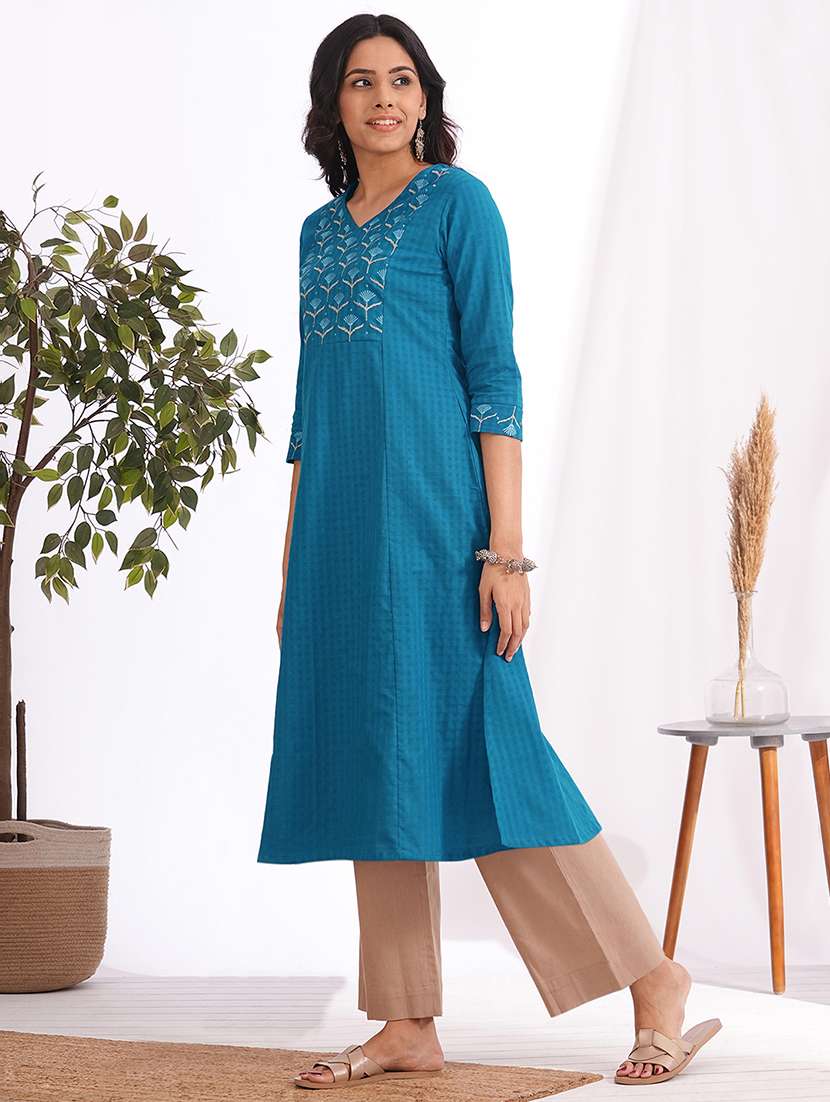 women self design three quarter sleeve a-line kurta - 22240421 -  Standard Image - 2
