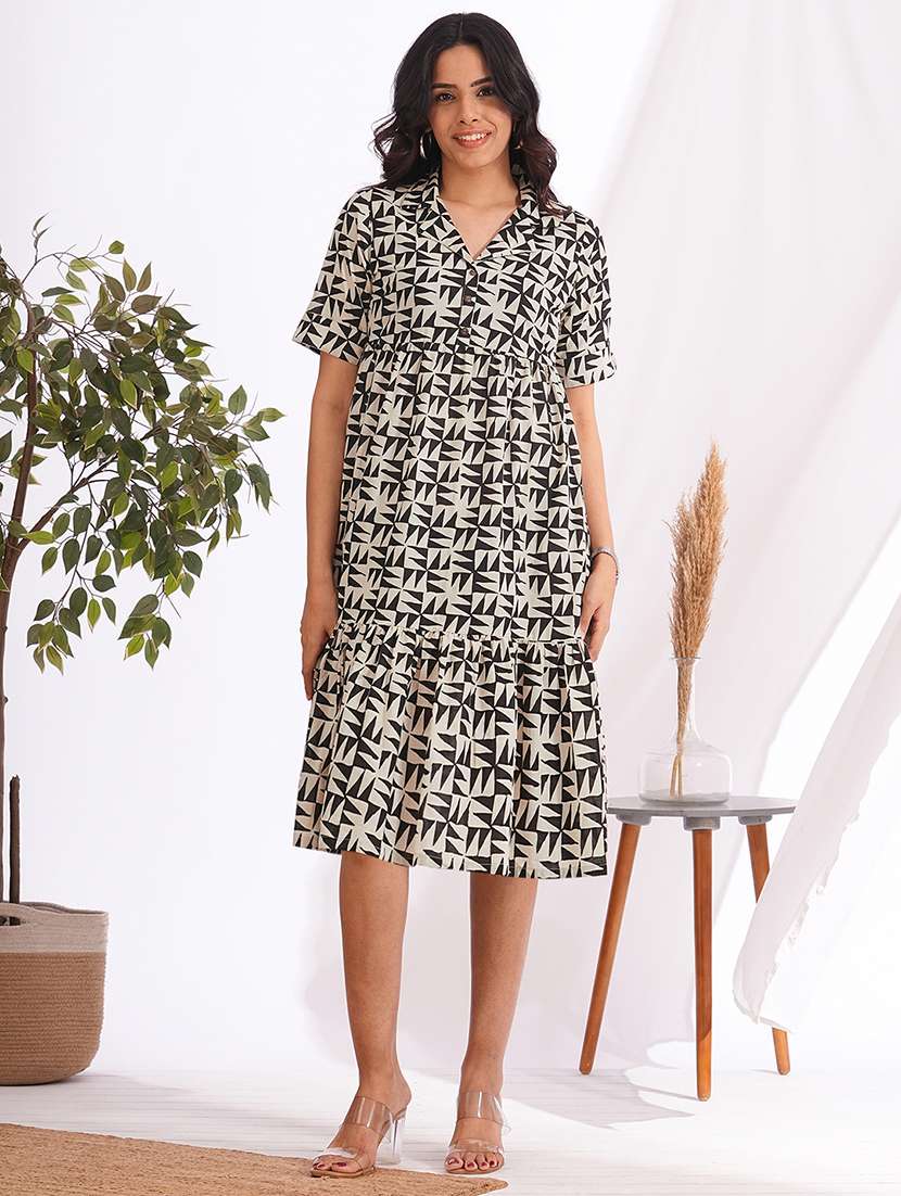 women printed collared short sleeve tiered dress - 22240426 -  Standard Image - 2