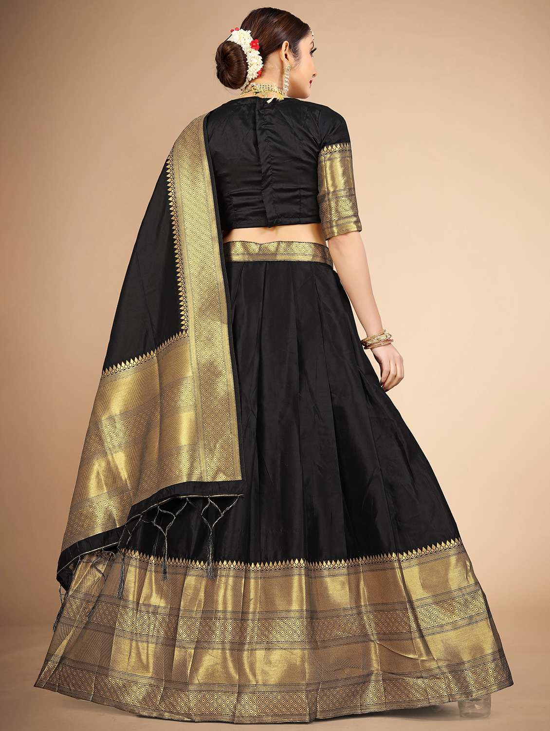 women self design flared unstitched lehenga choli - 22240926 -  Standard Image - 2